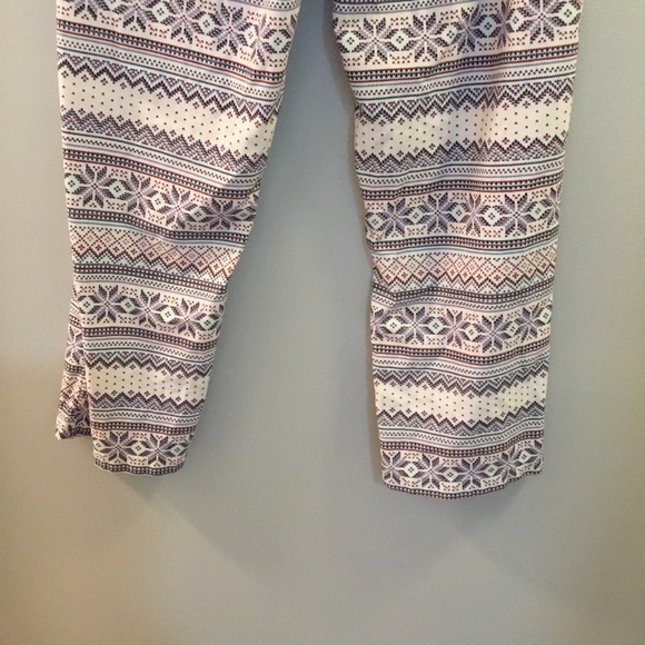 NAUTICA snowflakes themed medium pajama loungewear pants - Picture 6 of 14